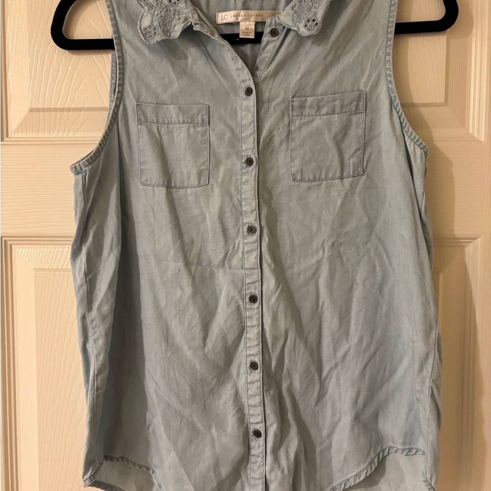 LC Lauren Conrad Blue Sleeveless Notched Collar Button Down XS